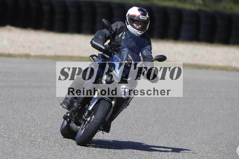 /01 02.04.2026 MAZ ADR/Gruppe gelb Gruppe gruen/unklar